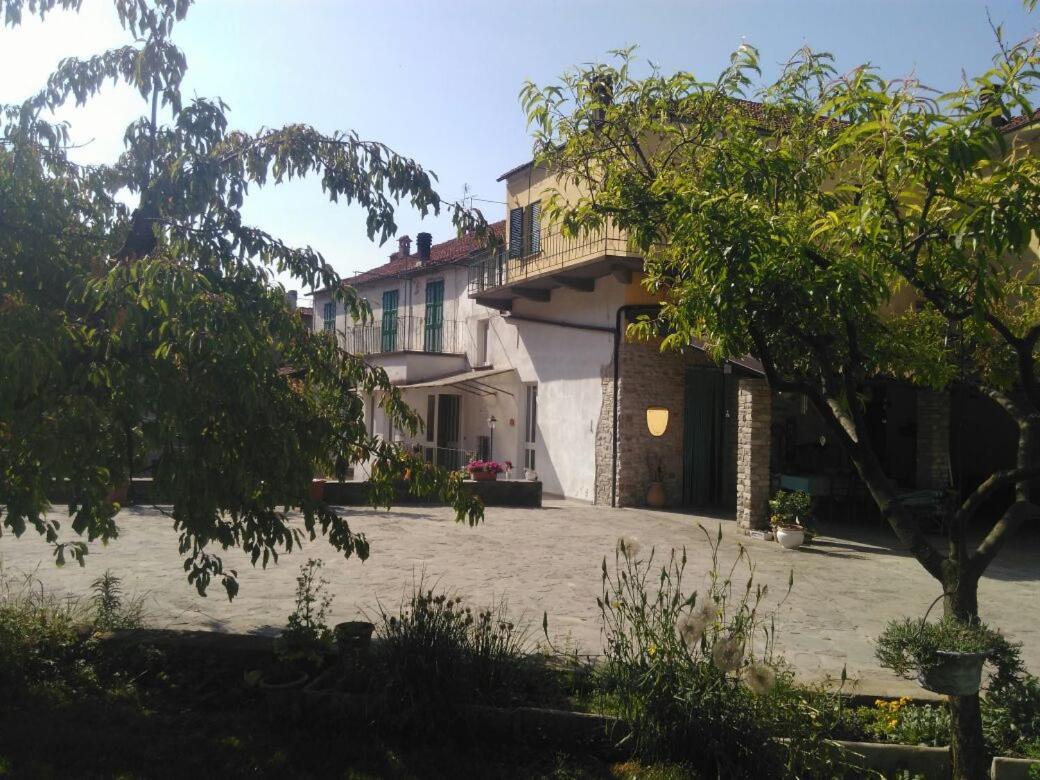 B & B Abbadia Monesiglio Exteriör bild